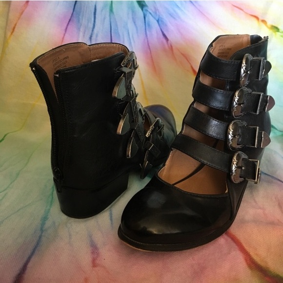 Zigi Soho Lifted Ankle Bootie. sz 8. - Picture 2 of 6